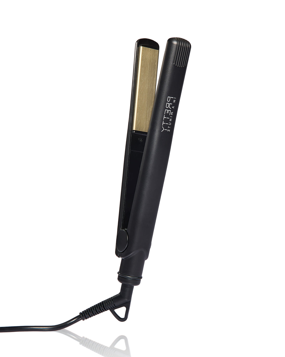 Achieve Salon-Quality Results: The Best Flat Irons for Pro Stylists in 2025