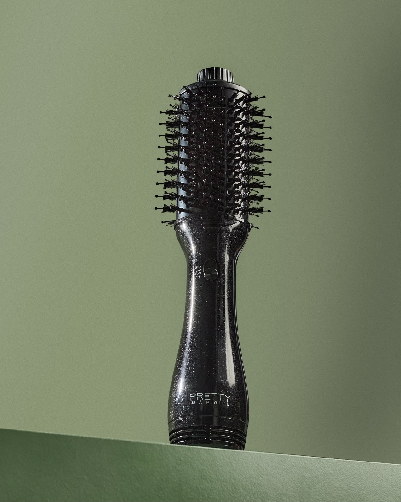 Pretty In A shops Minute Straightening Brush